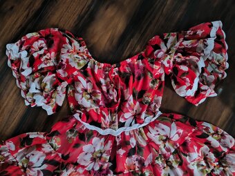 červené kvetinkové šaty Mexton - 3