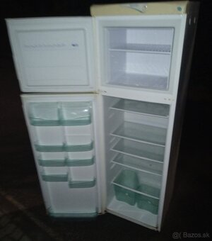 Predám plnefunkčná kombinovaná chladnička s mrazničkou - 3