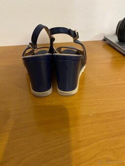 Predám dámske letné kožené topánky - 3