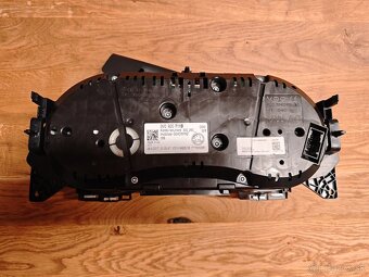 Budíky škoda Superb 3 3V0 920 711 B - 3