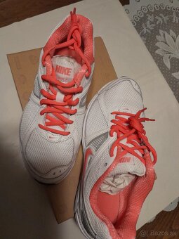 Dámske biele tenisky Nike - 3