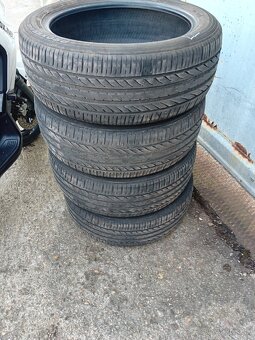 215/50R18 92V - 3
