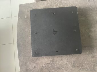 PlayStation 4 Slim + kable + hry - 3