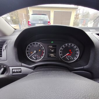 2010 Škoda Octavia 1.6 TDI, Manual - 3