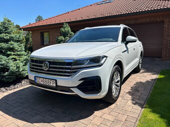 Touareg 3.0 V6, 286k R-Line - 3