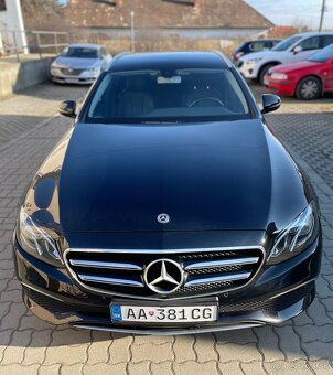 Mercedes-Benz E 300de Plug-in Hybrid 2019/12 - 3