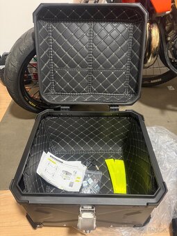 Predám kufor - topcase 55L - 3