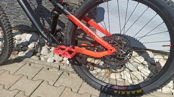 Commencal Meta AM V4 Race - 3