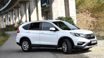 HONDA CR-V /manuál 6 / 2016 / benzín/ - 3