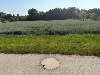 BOJNA - investičný pozemok na výstavbu RD, výborna lokalita - 3