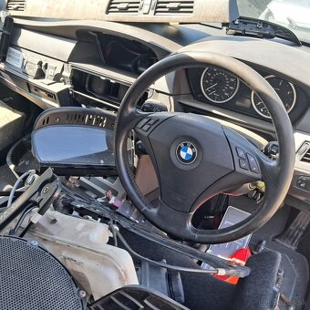 Rozpredam bmw e60 na diely - 3