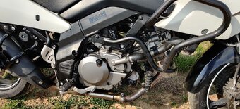 Suzuki DL 650 V-Strom - 3