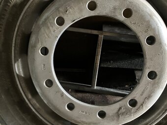 Rezerva 295/60 R22,5 - 3