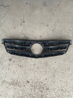 Mercedes-Benz W204 C-trieda grill maska - 3
