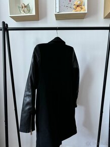 Dámsky prechodový kabát s koženými rukávmi - 3