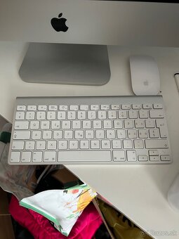 Predám starší iMac - 3
