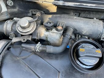 predam Volkswagen Passat b6 - 3