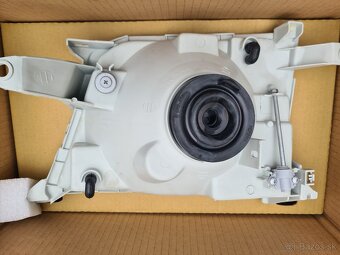 Predné svetlo pre Toyota Land Cruiser Prado 90 - 3