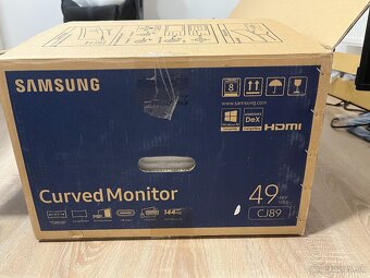 Samsung C49J890DKR – 49″ Super Ultra-Wide (32:9), stav výbor - 3