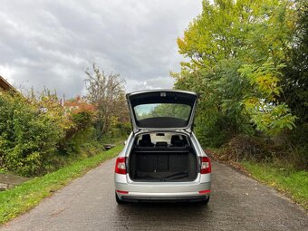 Škoda Octavia Combi 1.6 TDI Elegance - 3