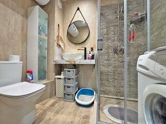 Moderný dvojizbový apartmán v elegantnom komplexe - Slnečné - 3