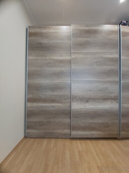 Šatníková skriňa - 3