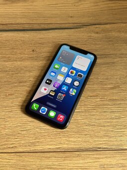 iPhone 11 64GB Black - 3