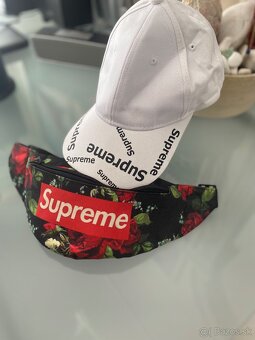SUPREME spolu šiltovka aj ladvinka - 3