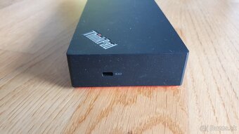 Lenovo ThinkPad Thunderbolt 3 Dock - 3