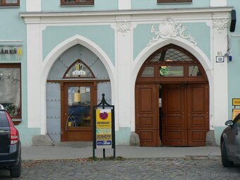 obchod, služby - 3