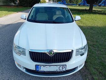 Škoda Superb 2013 2.0tdi DSG Elegance - 3