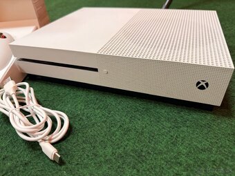 Xbox One S 500gb s ovládačom - 3