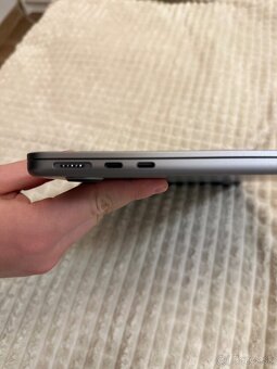 Macbook air M3 2024 - 3