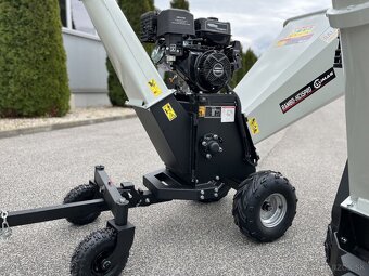 Prenájom štiepkovača LUMAG RAMBO HC15PRO - 3