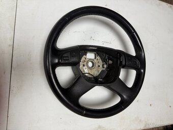 Štvorramenný a multifunkčný volant ŠKODA - 3