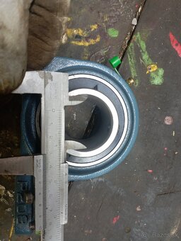 Ložisko s domcom - 3