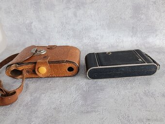 Starý měchový fotoaparat KODAK JUNIOR 620 + pouzdro - 3