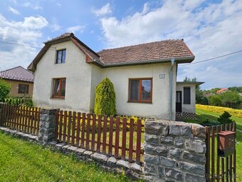 Veľký RD s 2 bytovými jednotkami na rovinatom 1973m2 pozemku - 3