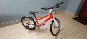 Woom 4 červený 20" (stojan, blatníky) - 3