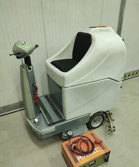 FIORENTINI ET 75B Podlahovy automat bateriovy - 3