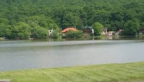 POZEMOK NA PREDAJ – VINNÉ JAZERO (620 m²) - 3