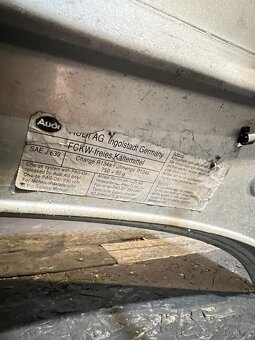 predna kapota audi a6 c4 - 3