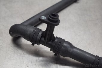 porsche cayenne alternator tecko vodna hadica vodne tecko - 3
