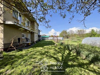 Na predaj dvojgeneračný poschodový rodinný dom - Komjatice - 3