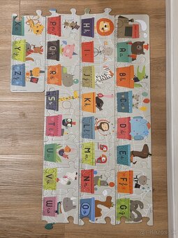 Detske puzzle v kufriku Janod - Abeceda - 3