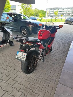 Predám Honda VFR 800f - 3