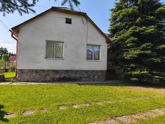 V ČAKLOVE na predaj starší rodinný dom s veľkým pozemkom - 3