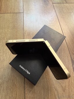 Predam Samsung galaxy Z flip6 256Gb - 3