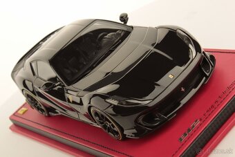 Ferrari 812 Competizione | MR Collection 1/18 - 3