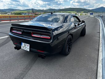 Dodge challenger SRT 392 6.4 V8 362kw - 3